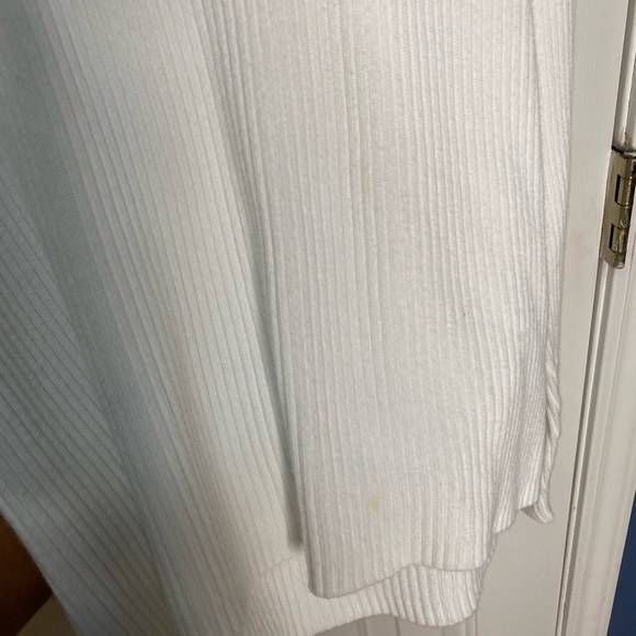 Tommy Hilfiger Women’s v neck sweater size large - Picture 9 of 9